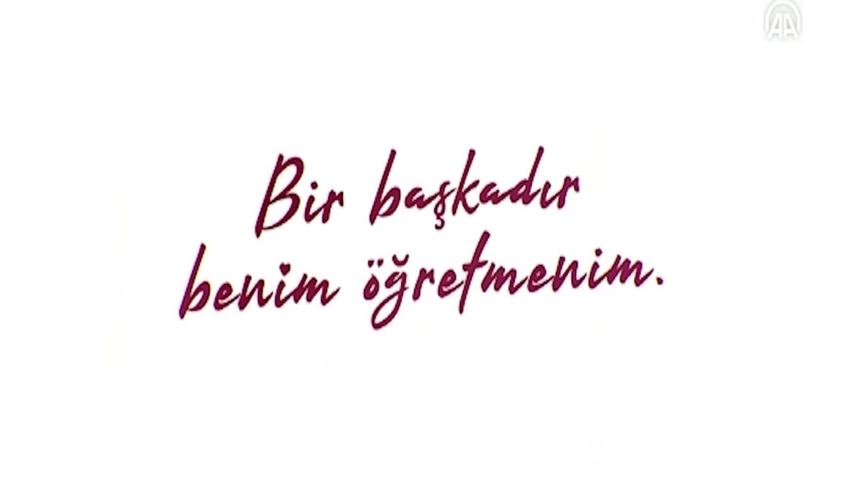 ''Bir başkadır benim öğretmenim'' (Sertab Erener'den öğretmenlere anlamlı hediye)