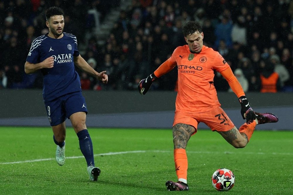 Manchester City'nin kalecisi Ederson 7. asistine imza attı 73 kXEm6H6LOECeBRwkA7 mJA