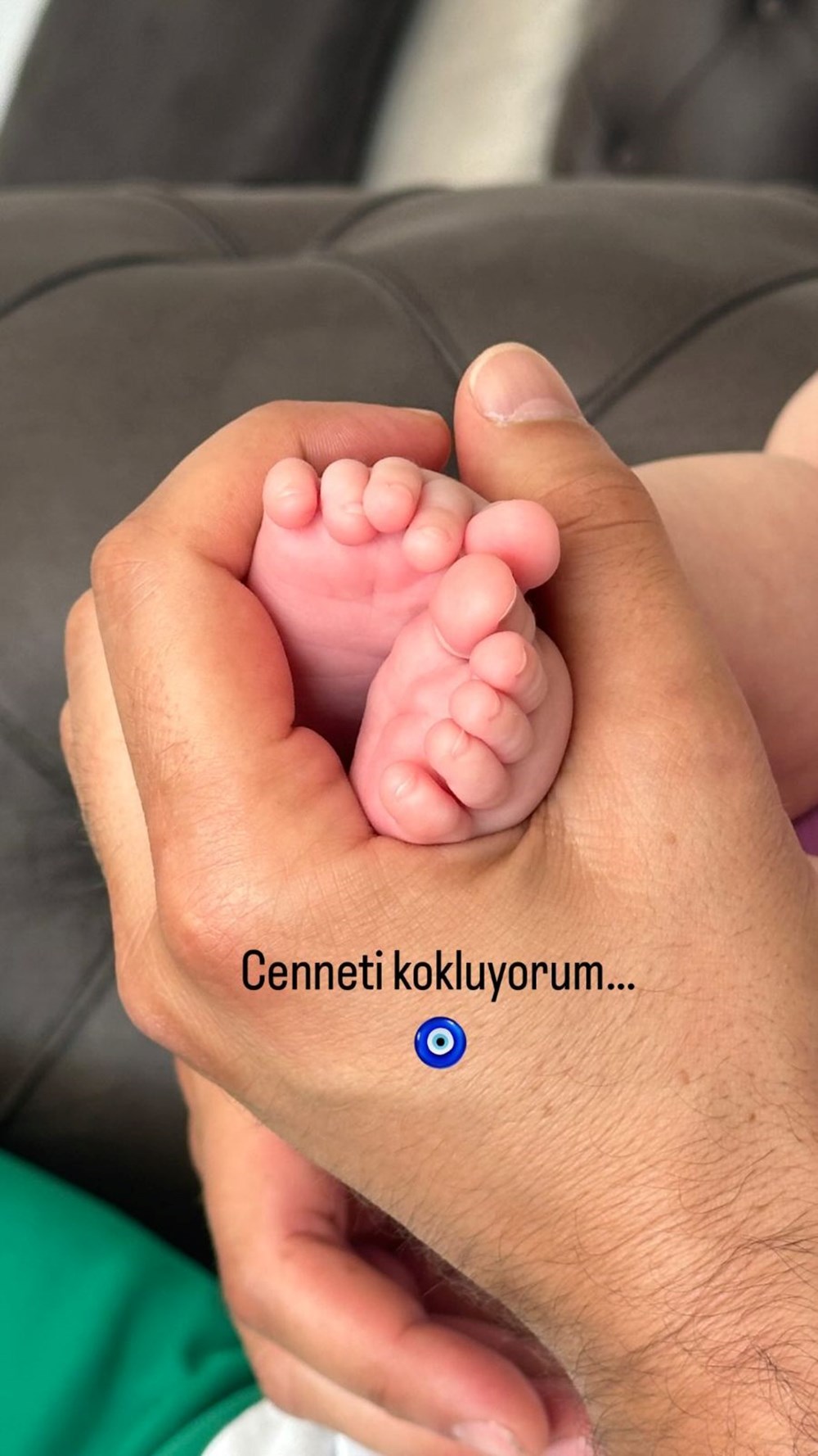 Berk Oktay'dan Mire Milena paylaşımı: Cenneti kokluyorum - 4