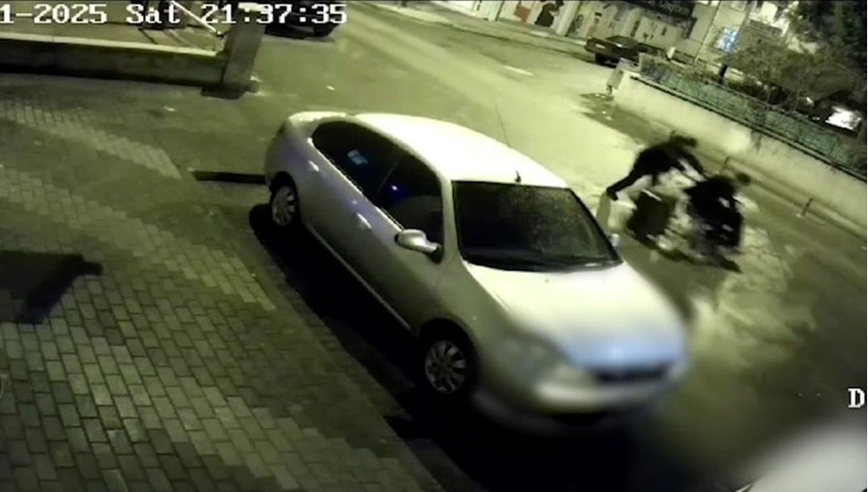 Engelli rolüyle sandalye hırsızlığı