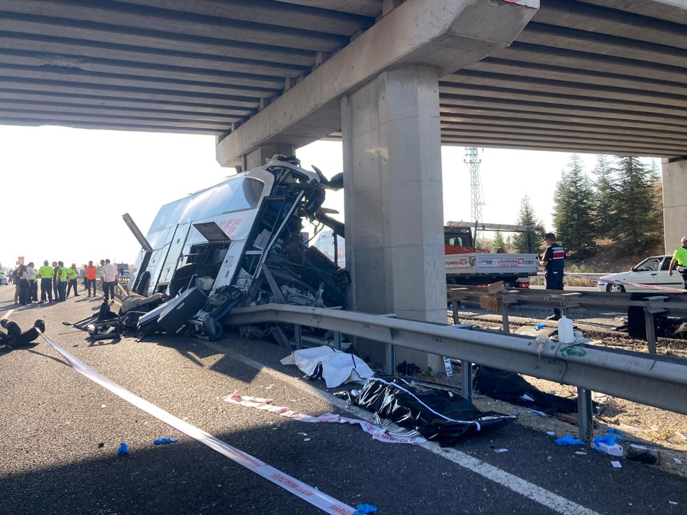 Ankara'da otobüs köprüye saplandı: 11 can kaybı - 9