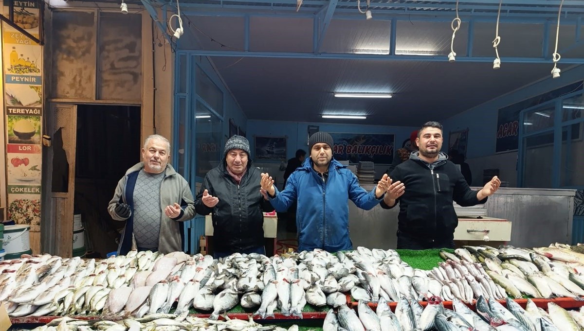 Pazarcılar Osmanlı'dan kalan 100 yıllık geleneği sürdürüyor Pazarcılar Osmanlı'dan kalan 100 yıllık geleneği sürdürüyor
