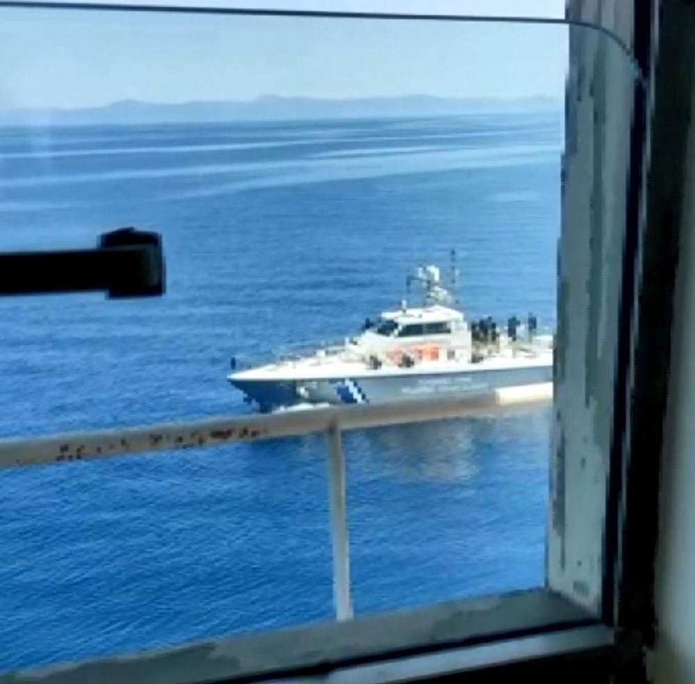 'Anatolian' gemisinin içinden saldırının izleri - 13