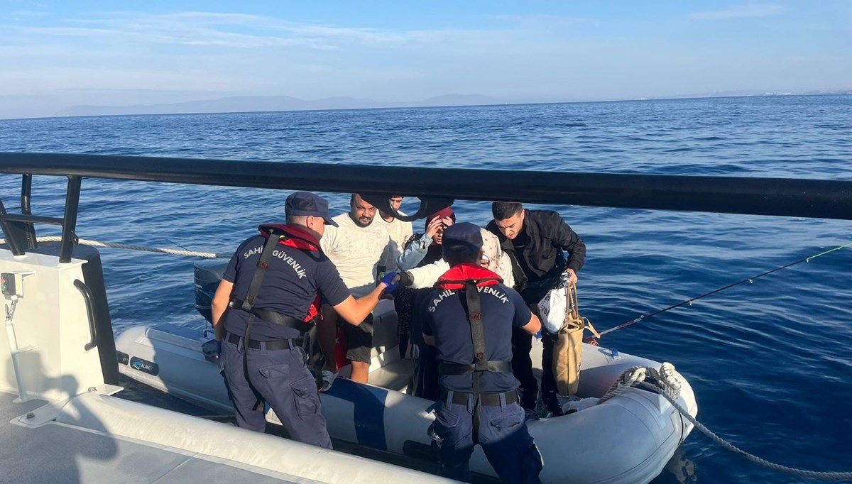 İzmir açıklarında 44 düzensiz göçmen yakalandı
