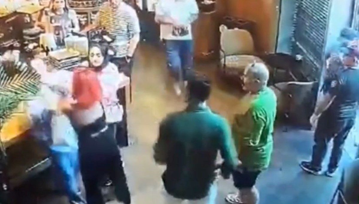 AVM’deki kahvecide sıra kavgası AVM’deki kahvecide sıra kavgası