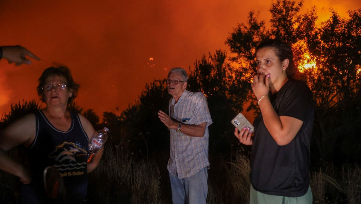 Yunanistan'da orman yangınları: 45 noktada alevlerle mücadele