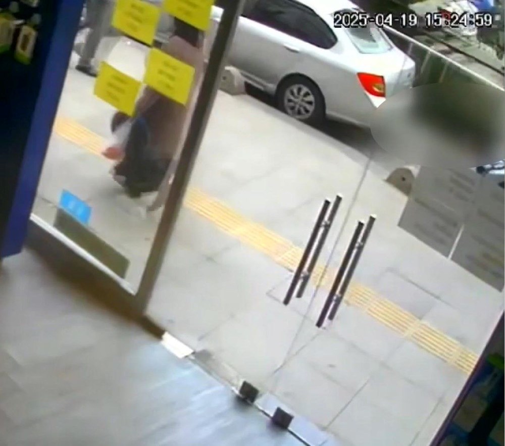 İyilerde feci kaza: Hafriyat kamyonu ezdi 75 kcKi hn kKVLkSY wovXw