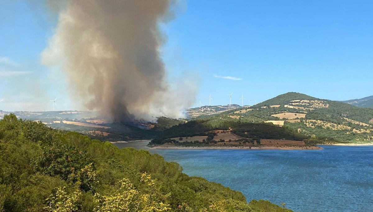 Çanakkale’deki orman yangını ikinci gününde: Çok sayıda hava aracı müdahale ediyor