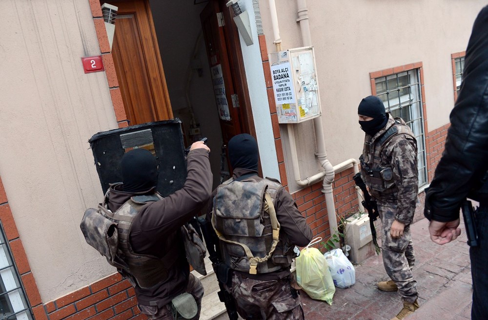 Cihangir De Uyusturucu Operasyonu Sauna Baskini Ntv