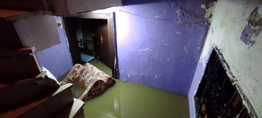 Şişli�de kanalizasyon borusu hasar gördü Daireyi atık su bastı Son