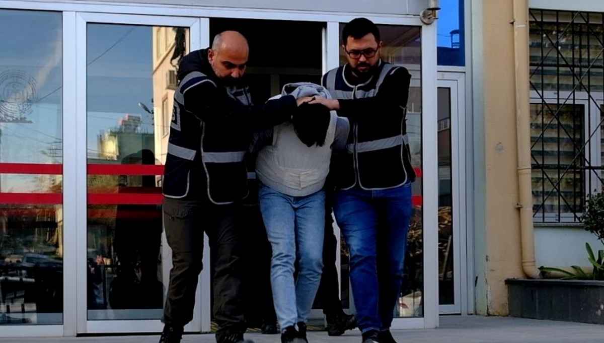 Mersin'de dedesi ve büyükannesini öldüren zanlı tutuklandı Mersin'de dedesi ve büyükannesini öldüren zanlı tutuklandı