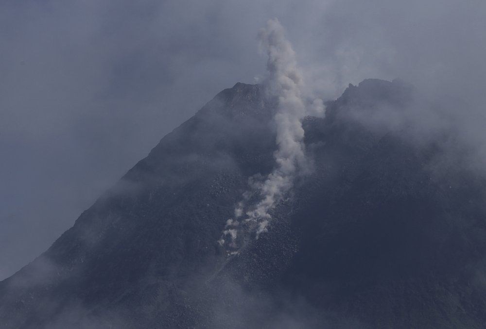 Endonezya’da yanardağ patlaması: 500 kişi tahliye edildi - 6