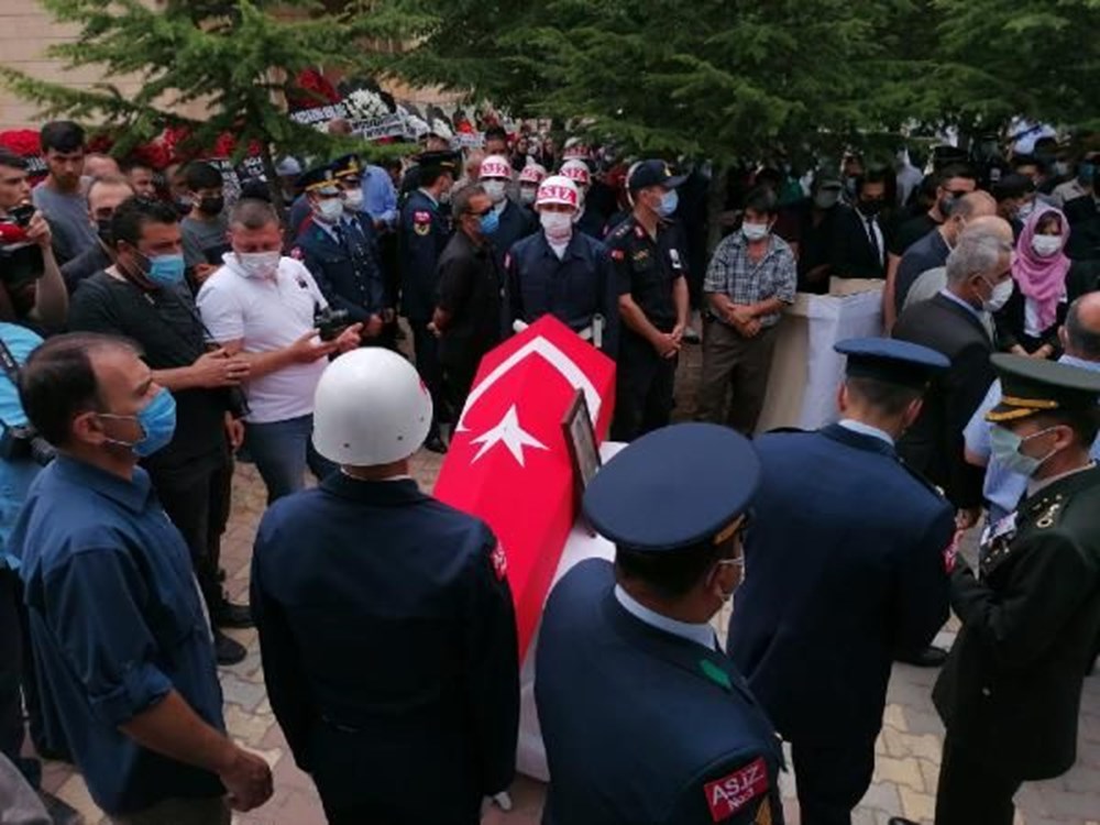 Şehit Astsubay Çavuş Cihan Çiftçibaşı son yolculuğuna uğurlandı - 7
