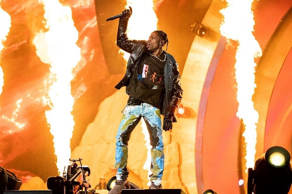 İzdiham çıkan konser sonrası Travis Scott ve Drake'e 1 milyon dolarlık tazminat davası | Or6.Net Teknoloji ve Güncel Bilgi Merkezi