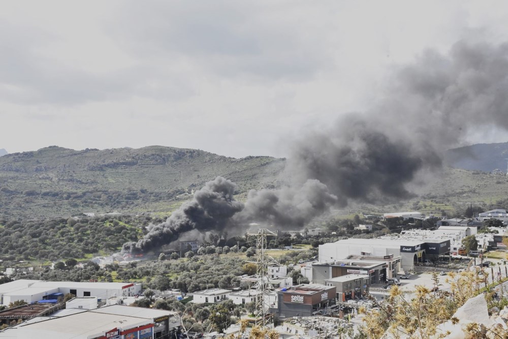 Bodrum’da yangın: Yükselen dumanlar farklı noktalardan görüldü - 1
