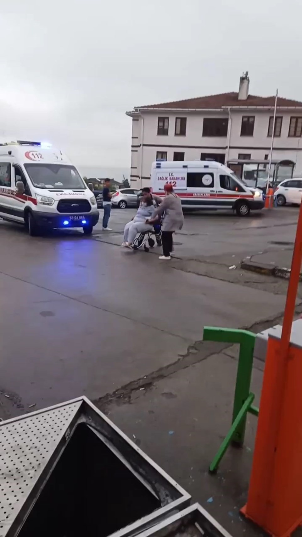 Rize'deki hastane yangınında hastalar tahliye edildi - 2