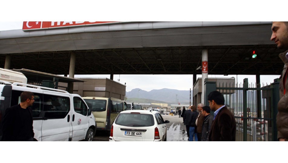 Kaçırılan görevliler yarın Türkiye'de