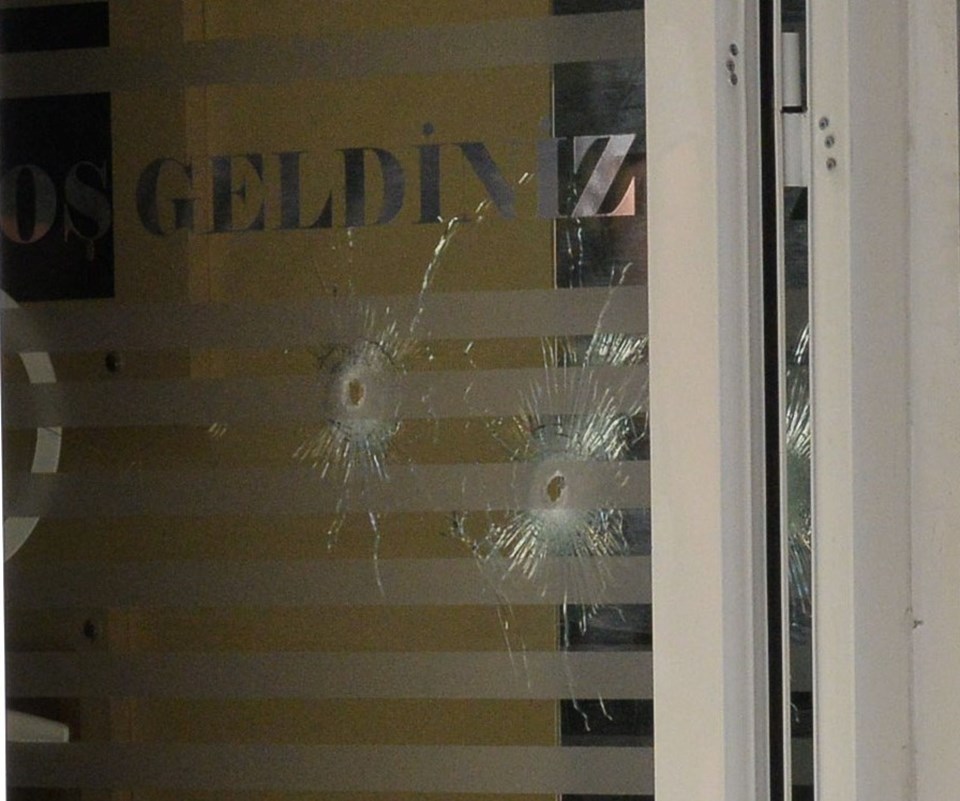 Adana'da kuyumcuda silahlı soygun girişimi: 1 yaralı - 1