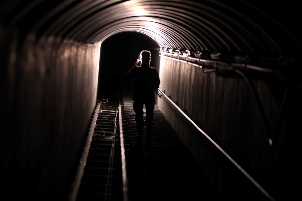 Esad'ın Kardeşinin Sırları: Kasalarla Dolu Tüneller Suriye'de Ortaya Çıkarıldı 75 kk7s1BoMDUaioY4mWJlkGg