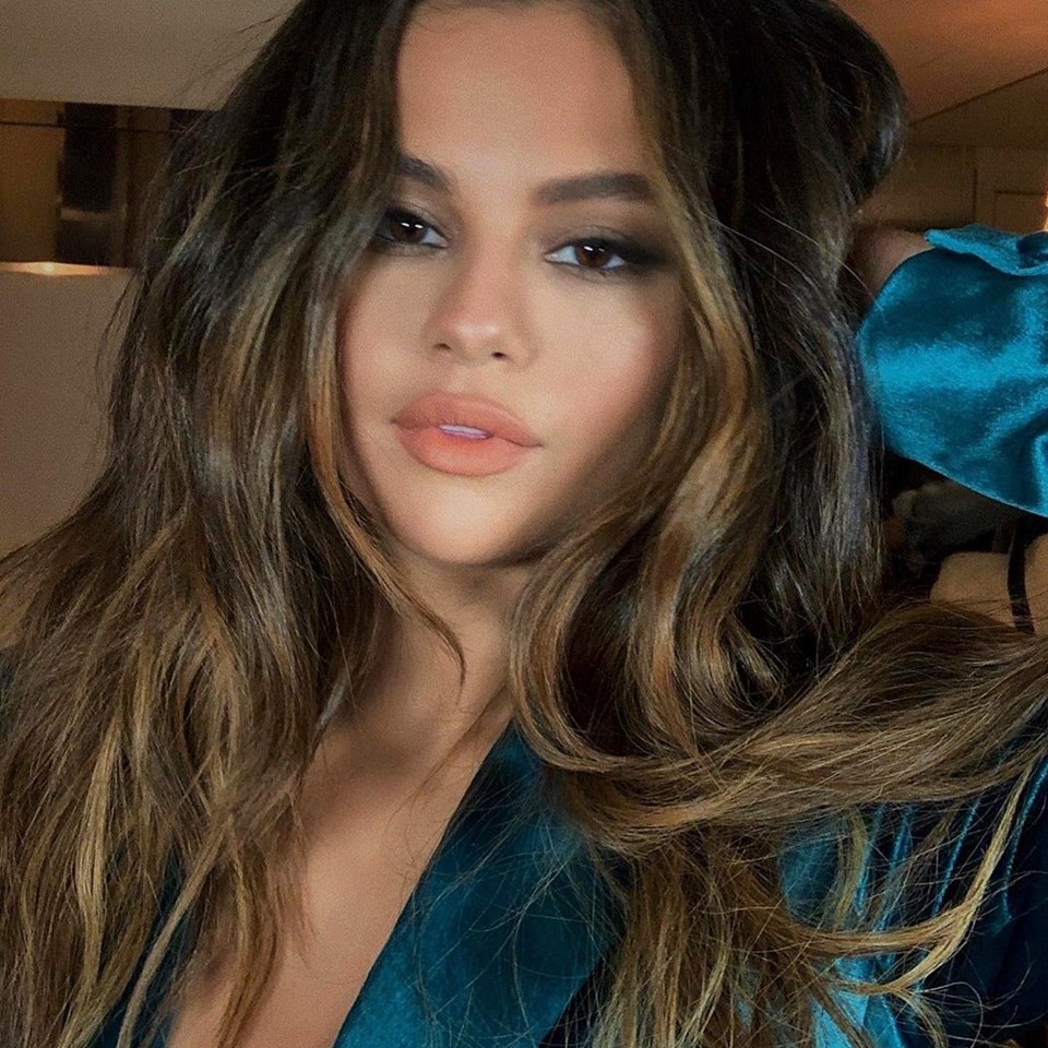 Selena Gomez uzun süre ara verdiği Instagram hesabını da aktif olarak kullanmaya başladı