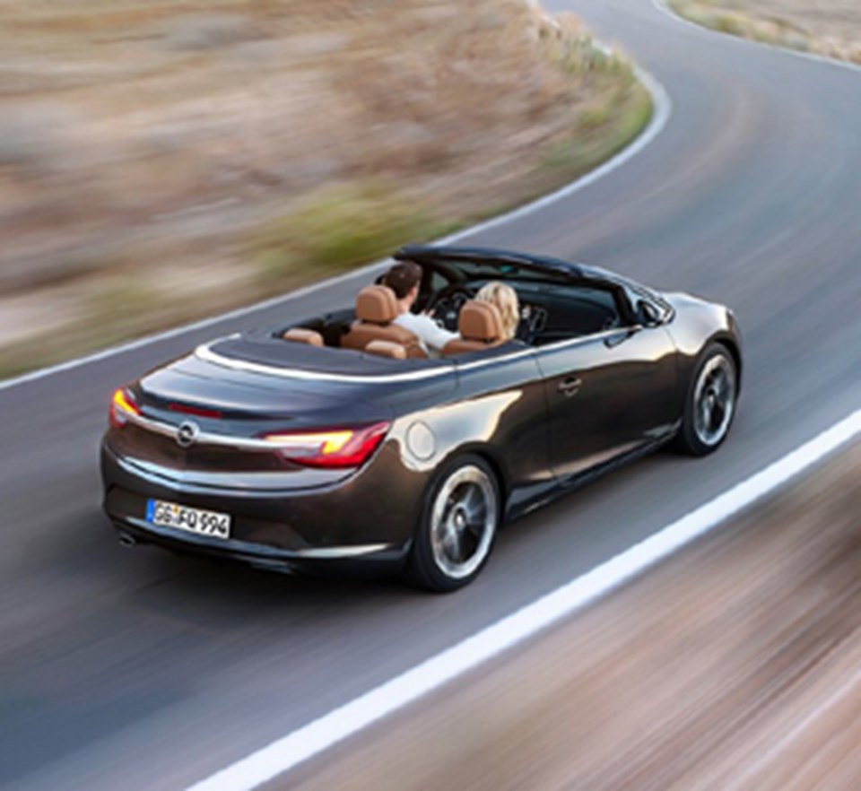 Opel'in yeni üstü açılır otomobili - 1