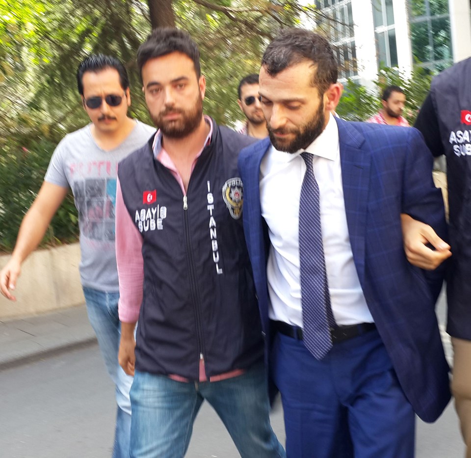 Onur Özbizerdik İstanbul'da gözaltına alındı - 1