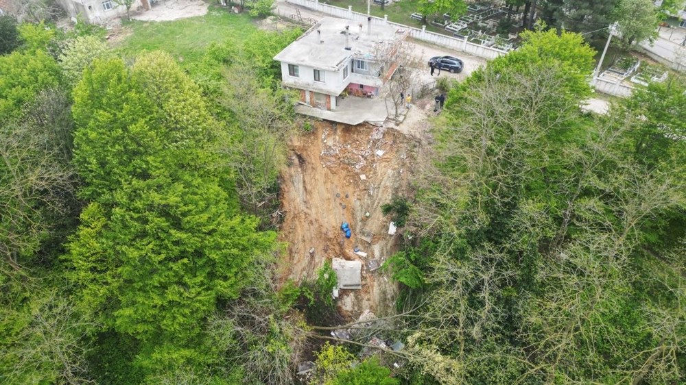 Sesi duyarak dışarı çıktı: Gördüğü manzara karşısında şoke oldu - 1