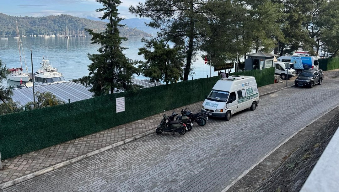 Fethiye'de düzensiz göçmenlerin bulunduğu bot kaza yaptı