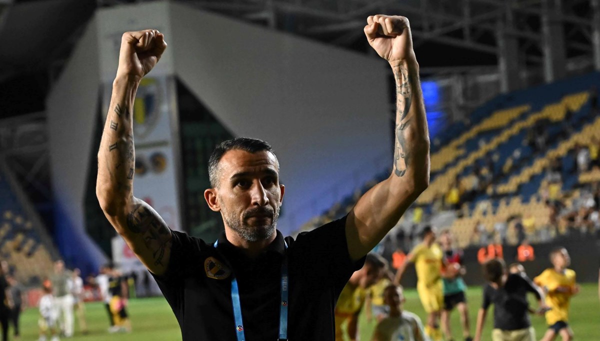 Mehmet Topal'ın derbi zaferi Romanya'da gündem oldu Mehmet Topal'ın derbi zaferi Romanya'da gündem oldu