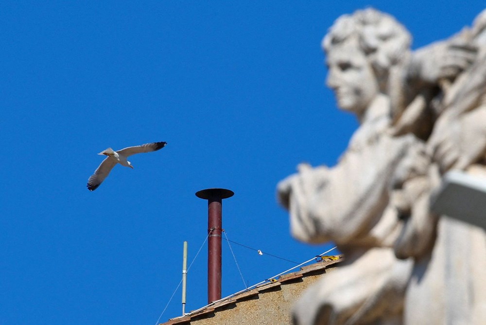 Vatikan'da seçim hazırlığı: Kilisenin kaderini bacadan çıkan duman belirleyecek! - 4