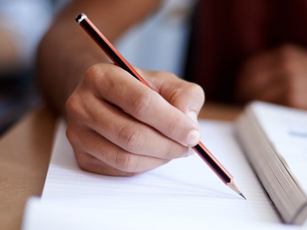 not veren profesore 5 ay hapis