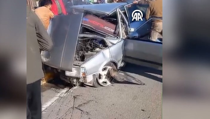 Kars'ta zırhlı polis aracı ile otomobil çarpıştı