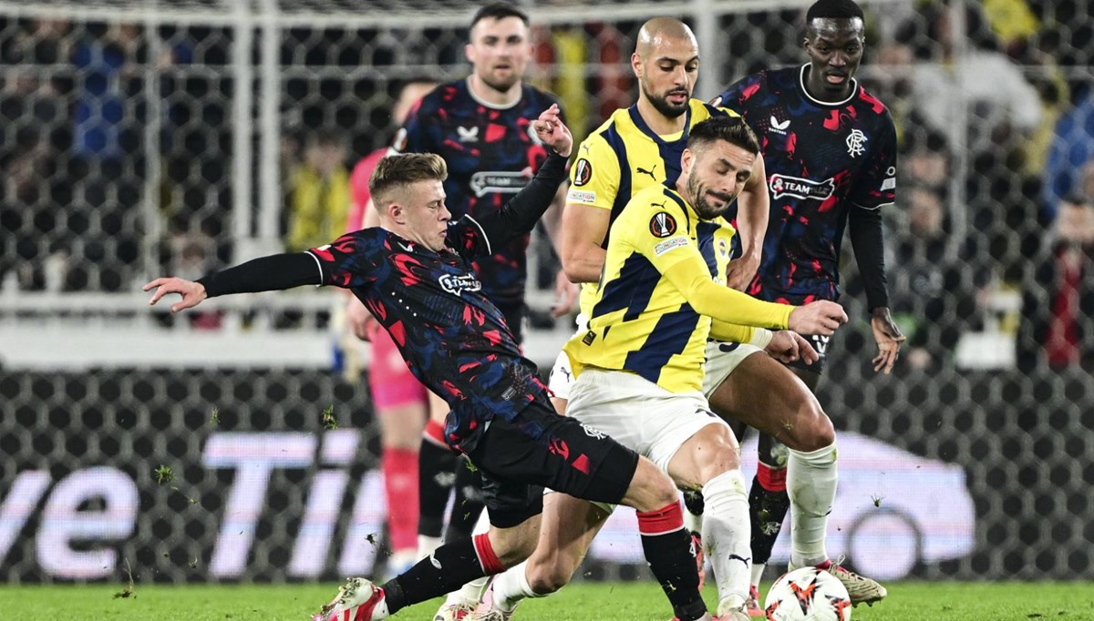 Rangers'ın Fenerbahçe galibiyetine İskoçlar da inanamadı: Mourinho'yu şaşırtan büyük sürpriz Rangers'ın Fenerbahçe galibiyetine İskoçlar da inanamadı: Mourinho'yu şaşırtan büyük sürpriz