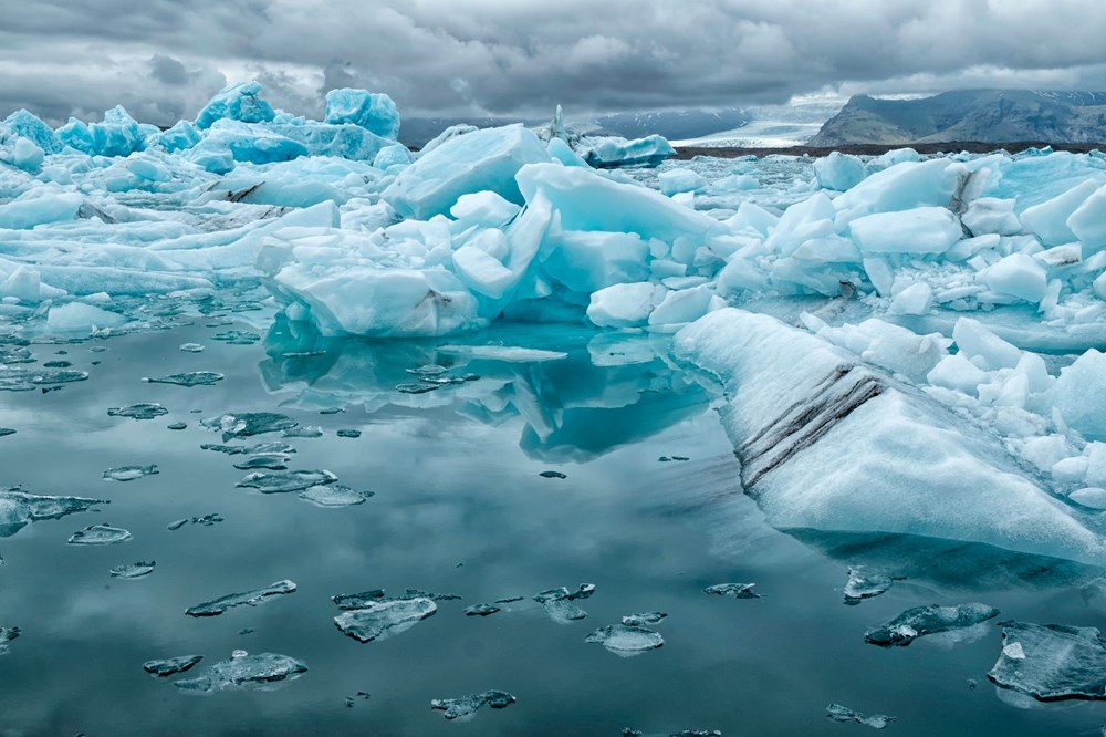 İklim değişikliği nedeniyle Grönland’de büyük bir buz tabakası koptu - 5