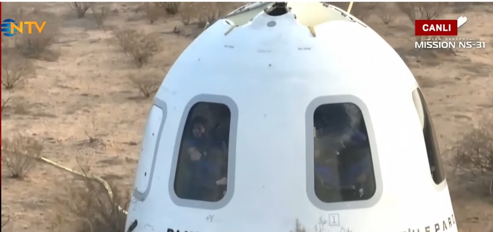 Müzikçi Katy Perry uzaya çıktı: Tamamı bayanlardan oluşan mürettebatın uzay seyahati 79