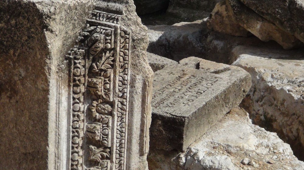Şanlıurfa’da 2 bin yıllık tarihi kaya mezarları ziyarete açıldı - 13
