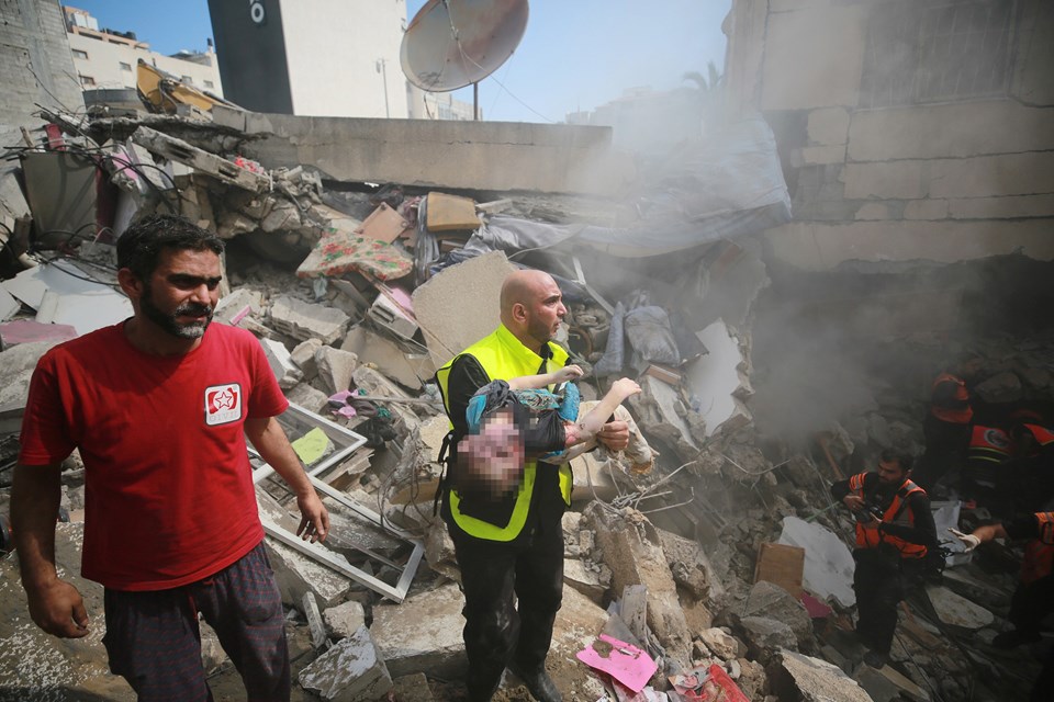 Gazze'de ofisleri bombalanan gazeteciler, İsrail'in basına savaş açtığını söyledi - 1