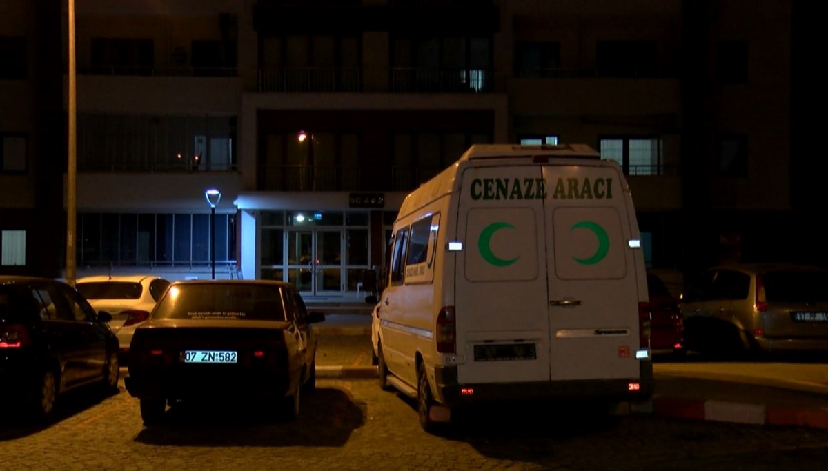 Ankara'da kadın cinayeti: Bekçi, eşini öldürüp intihar etti Ankara'da kadın cinayeti: Bekçi, eşini öldürüp intihar etti