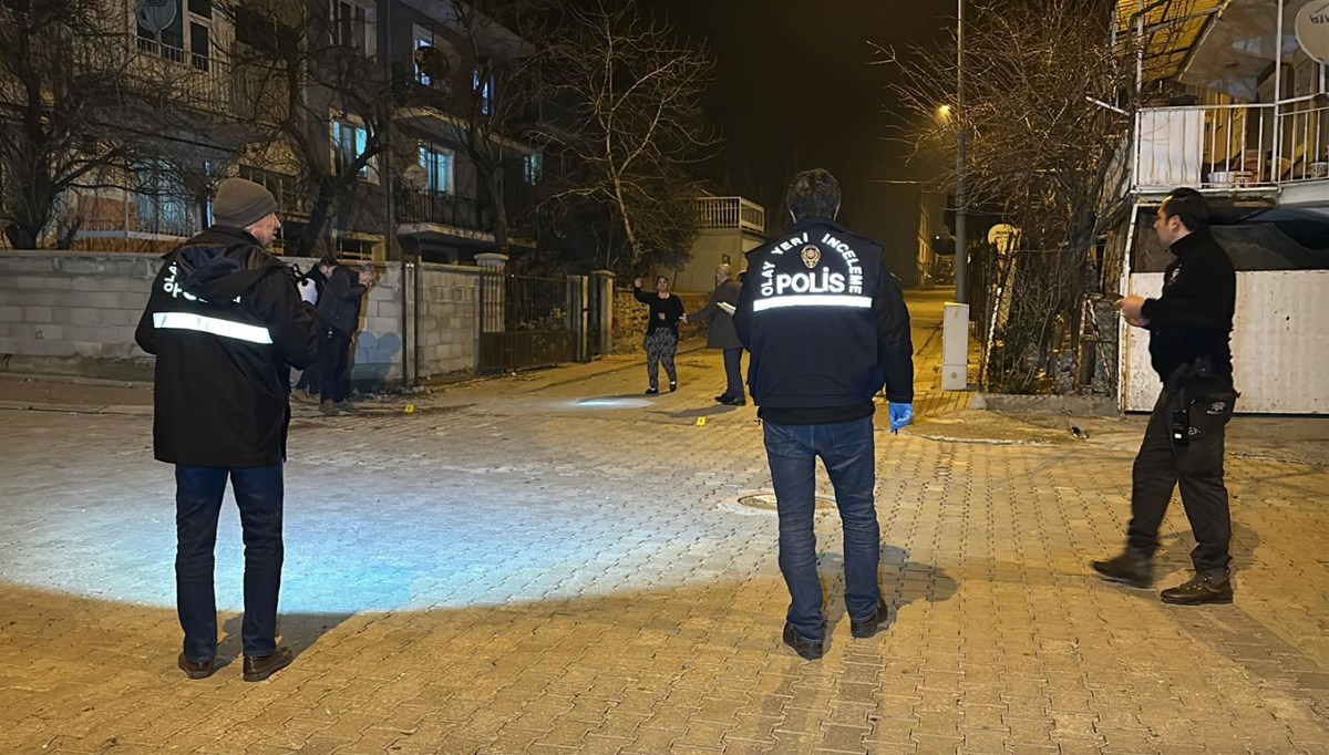 Uşak'ta ticari araca silahlı saldırı: 12 yaşındaki çocuk hayatını kaybetti