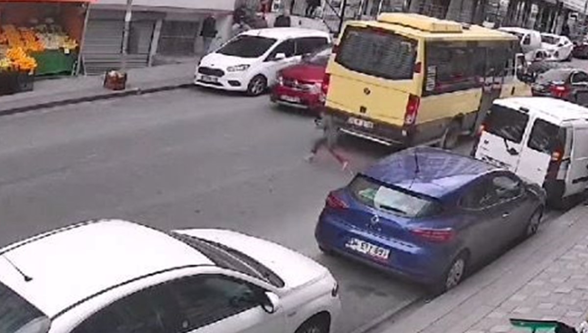 Güngören'de yola atlayan çocuğa otomobil çarptı Güngören'de yola atlayan çocuğa otomobil çarptı