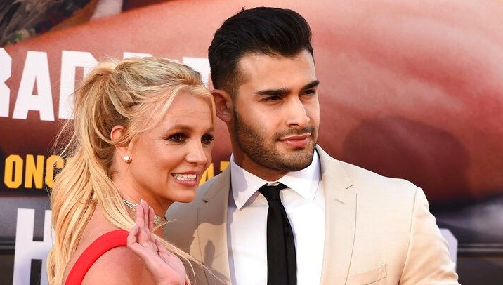 Britney Spears ile Sam Asghari resmen boşandı: Yeni yaşına bekar girdi!