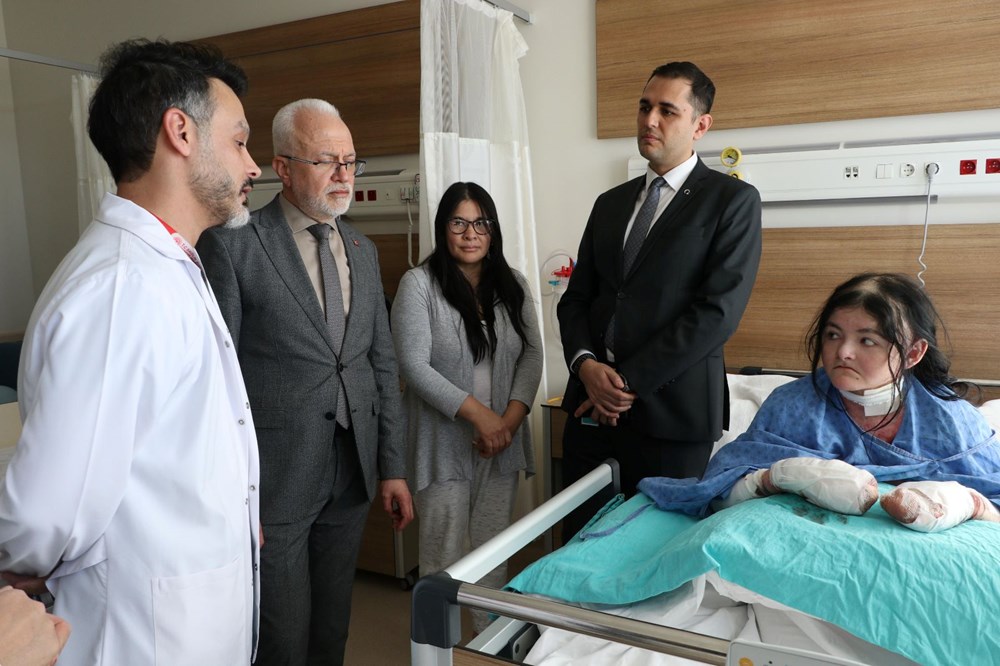 20 yıldır parmaklarını kullanamıyordu: Amerikalı Arias Türkiye'de şifa buldu 74 kvu3QDlm0U6qQb6TN cs2g