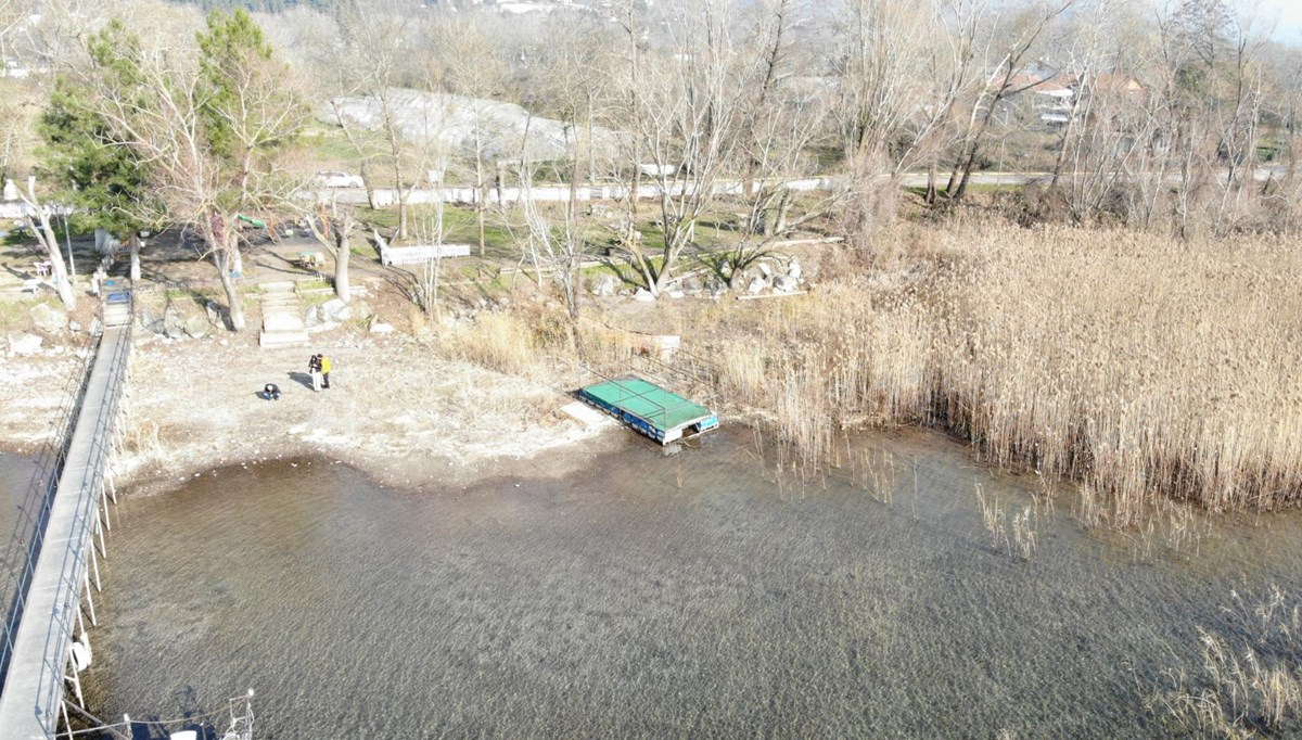 Sapanca Gölü alarm veriyor: Su 40 metre çekildi Sapanca Gölü alarm veriyor: Su 40 metre çekildi