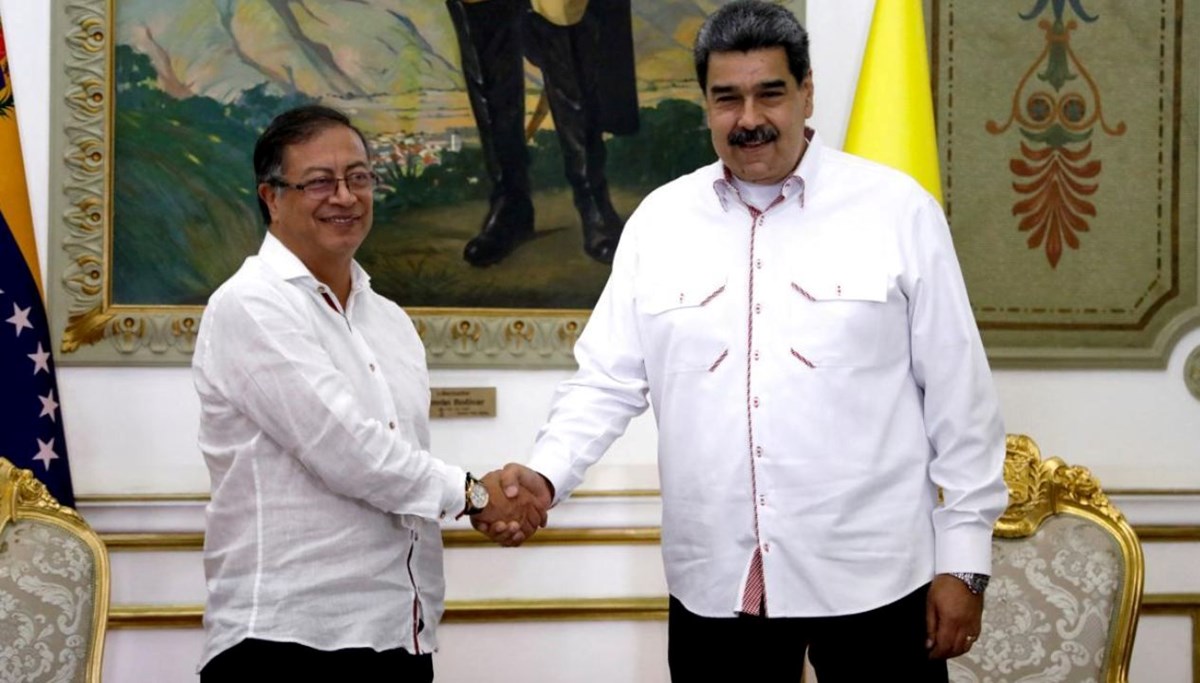 Maduro'dan Petro'ya destek: 
