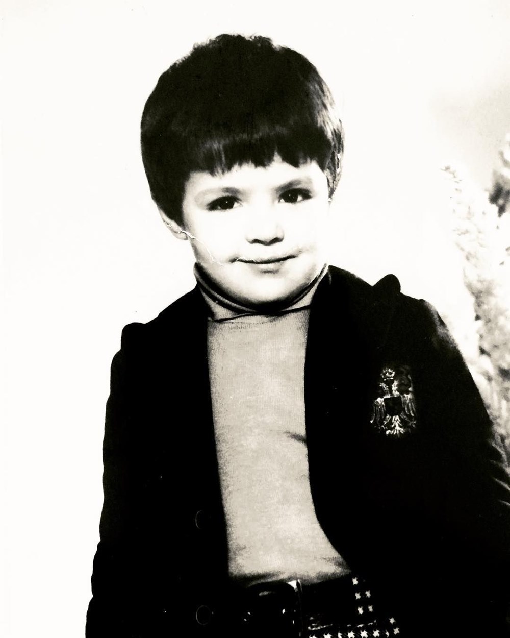 Cenk Eren'den Ajda Pekkan paylaşımı: Ben yaşlandım o hala genç (Ünlülerin çocukluk ve gençlik halleri) - 395