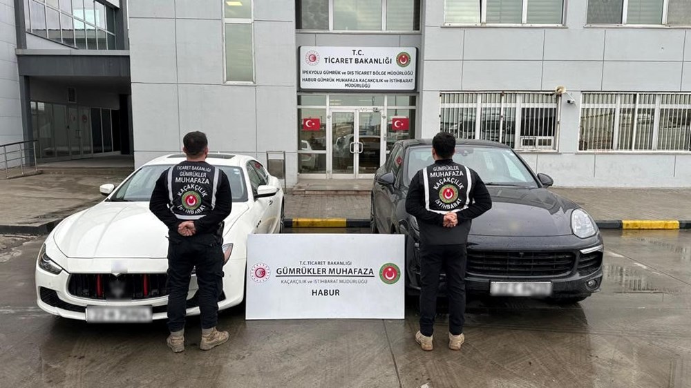 Gümrüklerde lüks araç operasyonu: 445 milyon TL değerinde 49 araca el konuldu - 5