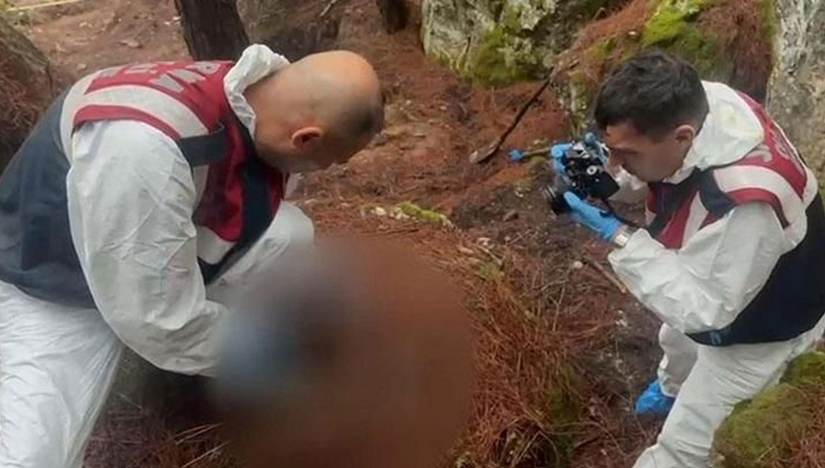 Gizli tanıklar 19 yıllık cinayeti aydınlattı: Keçisini kesti diye öldürmüş! Gizli tanıklar 19 yıllık cinayeti aydınlattı: Keçisini kesti diye öldürmüş!