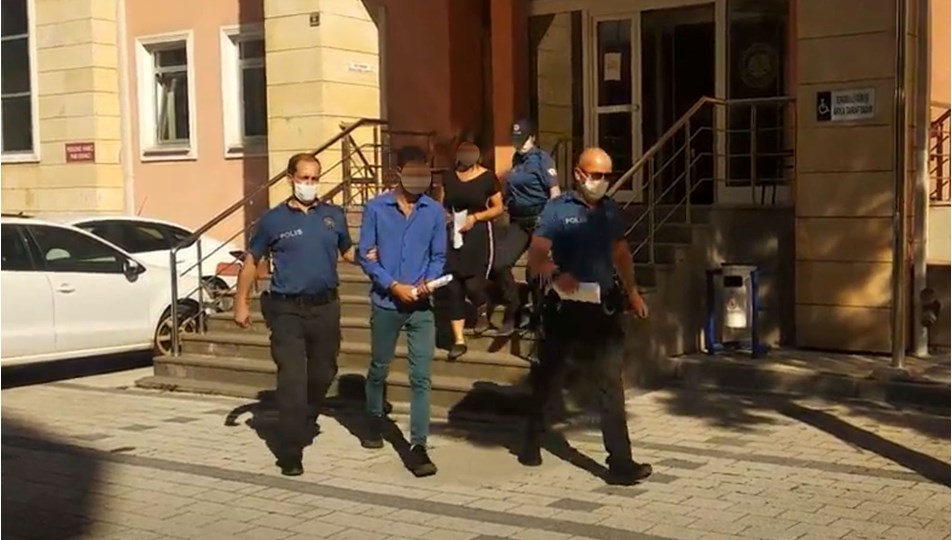 Evlenme vaadiyle 5 milyon lira dolandıran kadın ve oğulları aranıyor