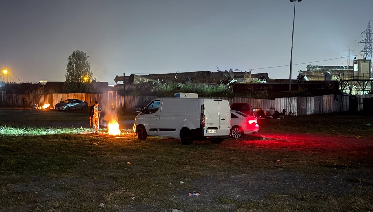 İstanbul'da bazı vatandaşlar bu geceyi de dışarıda geçirdi