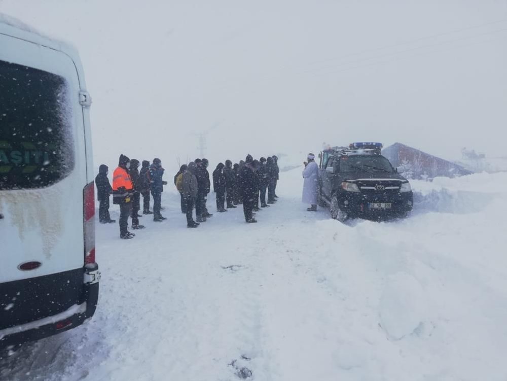 Yurtta kar yağışı (İzmir'in yüksek kesimlerinde kar yağışı etkili oluyor) - 8